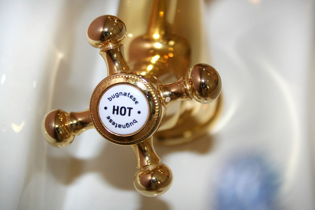 3 Strategies for Reducing Tenants’ Hot Water Usage in the Winter